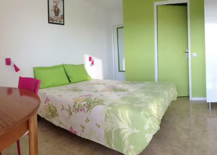 Domestival Bed & Breakfast