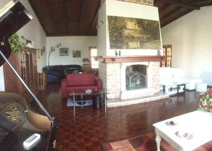 Bed & Breakfast Domestival Vila Verde dos Francos